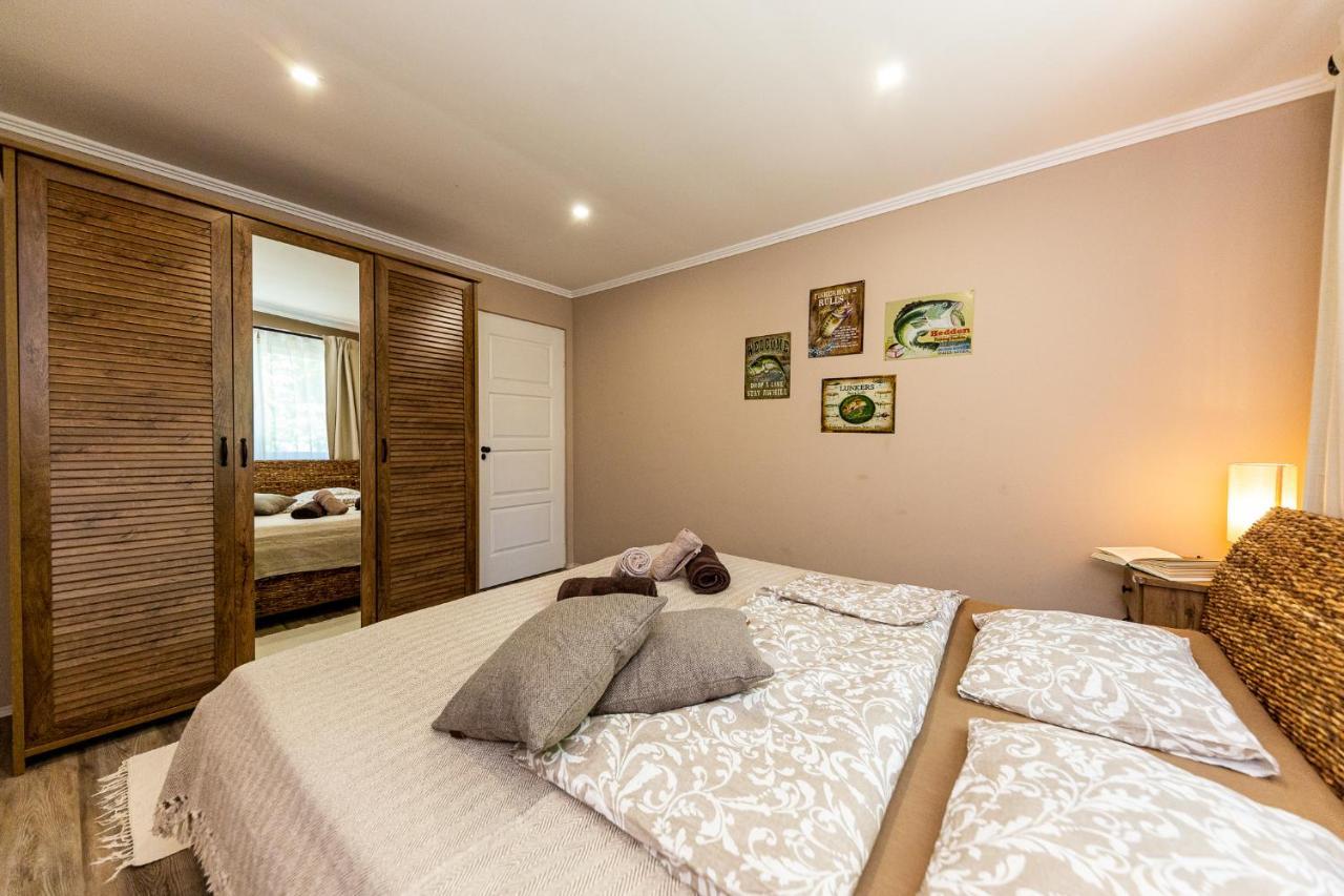 Berrybay Holidayhome บาลาตอนเคเรสตูร์ ภายนอก รูปภาพ